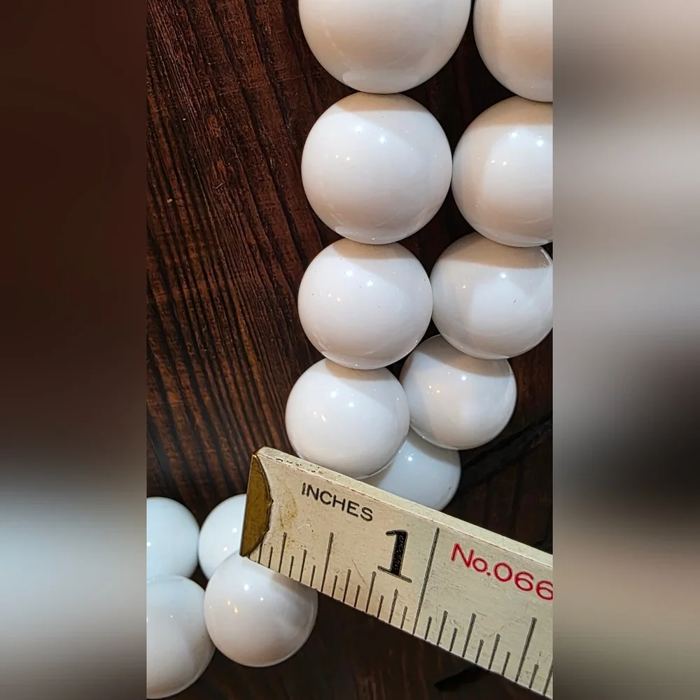 Vintage Anne Klein White Bead Necklace, 15" Adjustable Choker - Picture 5 of 5